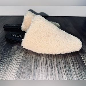 Sugar Faux Fur Slippers Size 9